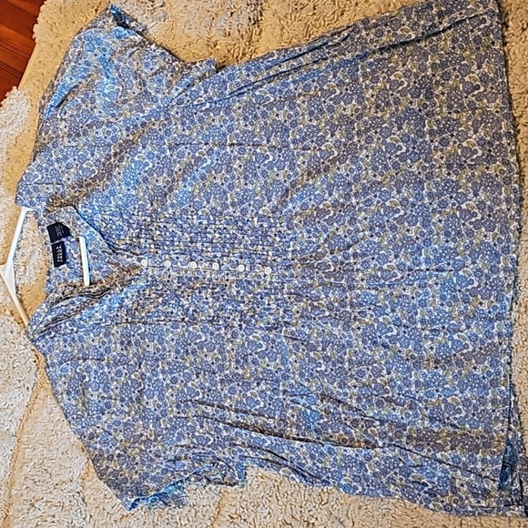 Cute capped sleeve tunic - Picture 1 of 5